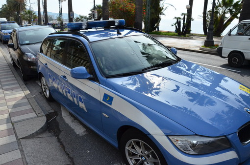 Sanremo: il navigatore gli suggerisce di entrare sulla ciclabile, automobilista romeno multato per 300 euro