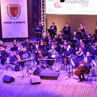 Concerto al Cimitero Monumentale della Foce: il Quartetto d’Archi della Sinfonica incanta con "Musica di confine" Concerto al Cimitero Monumentale della Foce: il Quartetto d’Archi della Sinfonica incanta con "Musica di confine"
