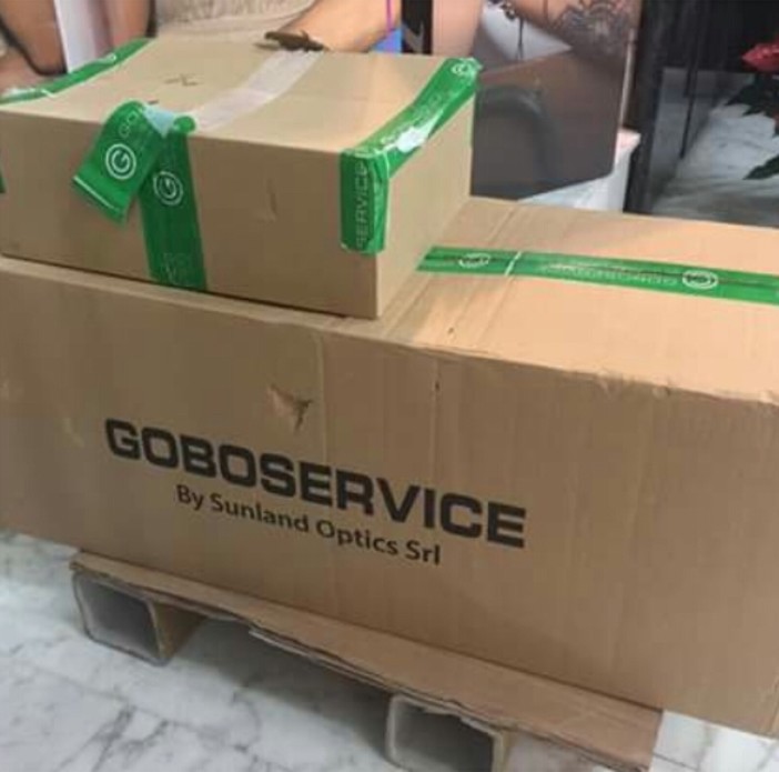 Il proiettore arrivato oggi Il proiettore arrivato oggi