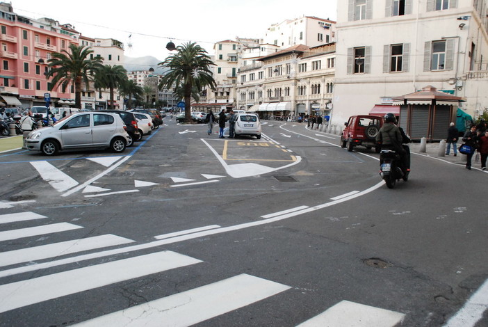 Sanremo: istanza del comitato 'La Pigna' per l'abbattimento di una serie di barriere architettoniche in centro Sanremo: istanza del comitato 'La Pigna' per l'abbattimento di una serie di barriere architettoniche in centro
