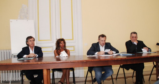 Sanremo: presentate le manifestazioni del weekend, Notte Bianca e Frecce Tricolori Sanremo: presentate le manifestazioni del weekend, Notte Bianca e Frecce Tricolori