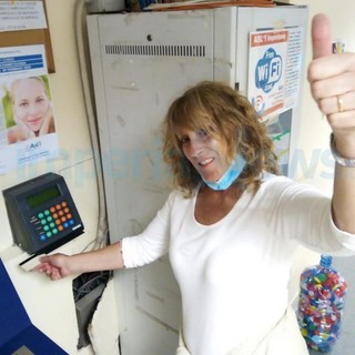Imperia: oggi va in pensione l'infermiera Patrizia Bianchi, la festa delle colleghe ed il loro saluto (foto) Imperia: oggi va in pensione l'infermiera Patrizia Bianchi, la festa delle colleghe ed il loro saluto (foto)
