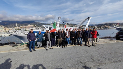 Pescatori di Sanremo e dell'intero Ponente incrociano le braccia &quot;Siamo anche pronti a bloccare il porto di Genova&quot; (Foto e Video)