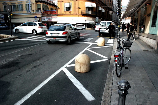 Sanremo: in corso Mombello i 'panettoni' per i ' furbetti' del parcheggio Sanremo: in corso Mombello i 'panettoni' per i ' furbetti' del parcheggio