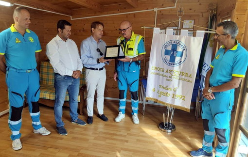 Vallecrosia: l’assessore regionale Marco Scajola premia la Croce Azzurra Misericordiae per i trent’anni di attività (Foto e Video) Vallecrosia: l’assessore regionale Marco Scajola premia la Croce Azzurra Misericordiae per i trent’anni di attività (Foto e Video)