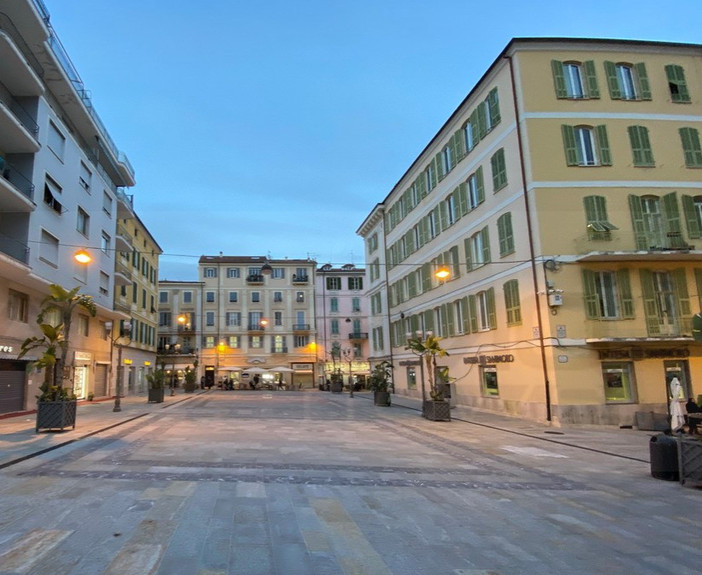 Sanremo, "A tavola in Piazza del Duca": dal 29 al 31 luglio tre serate tra sapori e musica Sanremo, "A tavola in Piazza del Duca": dal 29 al 31 luglio tre serate tra sapori e musica