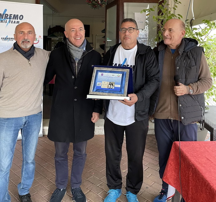 Sanremo: grande successo per il torneo 'Itf Masters 400', assegnato anche il premio lealtà (Foto) Sanremo: grande successo per il torneo 'Itf Masters 400', assegnato anche il premio lealtà (Foto)
