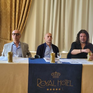 Sanremo: grandi nomi per la stagione musicale estiva dell'Orchestra Sinfonica al Franco Alfano (Foto e Video) Sanremo: grandi nomi per la stagione musicale estiva dell'Orchestra Sinfonica al Franco Alfano (Foto e Video)