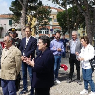 Diano Marina: Cerimonia di piantumazione alberi nei giardini antistanti l'approdo turistico Diano Marina: Cerimonia di piantumazione alberi nei giardini antistanti l'approdo turistico