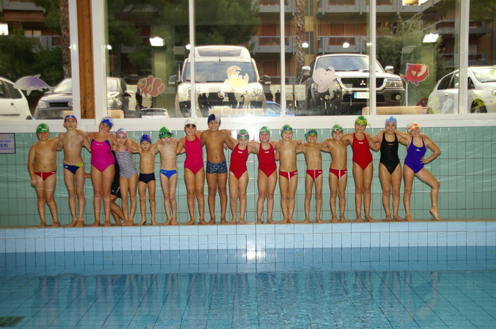Bordighera: alla piscina la festa di fine corso del primo turno della scuola nuoto Bordighera: alla piscina la festa di fine corso del primo turno della scuola nuoto