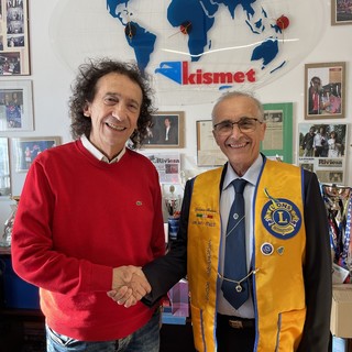 Il Cav. Uff. Paolo Alberti, Fondatore e Presidente del GEF insieme al Dott. Domenico Frattarola, Presidente Lions Club Sanremo Host. Il Cav. Uff. Paolo Alberti, Fondatore e Presidente del GEF insieme al Dott. Domenico Frattarola, Presidente Lions Club Sanremo Host.