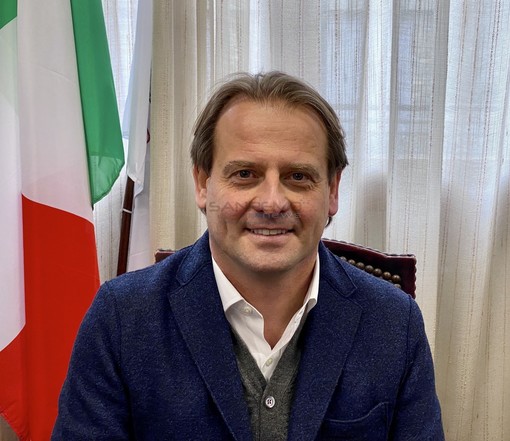 Marco Scajola in Valle Arroscia e Impero per programmare insieme ai sindaci la riqualificazione e il rilancio del territorio Marco Scajola in Valle Arroscia e Impero per programmare insieme ai sindaci la riqualificazione e il rilancio del territorio
