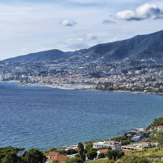 Turismo ad ottobre in provincia: crescono Sanremo e Ventimiglia mentre sono in calo le altre località Turismo ad ottobre in provincia: crescono Sanremo e Ventimiglia mentre sono in calo le altre località