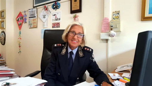 Diano Marina: va in pensione dopo trentatre anni la comandante della polizia municipale Daniela Bozzano