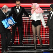 La premiazione della serata cover all'ultimo Festival La premiazione della serata cover all'ultimo Festival