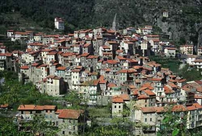 Pigna, finanziata da Regione la riqualificazione dell'ex caserma Motta. Trutalli: "Risultato storico"