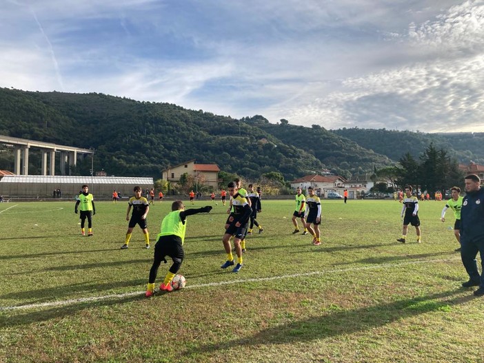 I 2006 della Polisportiva Vallecrosia Academy vincono il recupero con il Riva Ligure I 2006 della Polisportiva Vallecrosia Academy vincono il recupero con il Riva Ligure