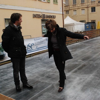 Sanremo: pista di pattinaggio in piazza Borea D'Olmo, Roberto risponde a Luigi