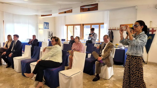 A Sanremo vanno in scena le grandi regate internazionali tra barche a vela e sapori locali A Sanremo vanno in scena le grandi regate internazionali tra barche a vela e sapori locali