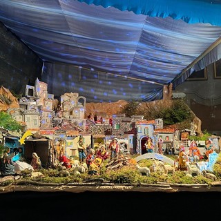 Airole si prepara alla magia del Natale: il paese si trasforma in un presepe itinerante (Foto e video)