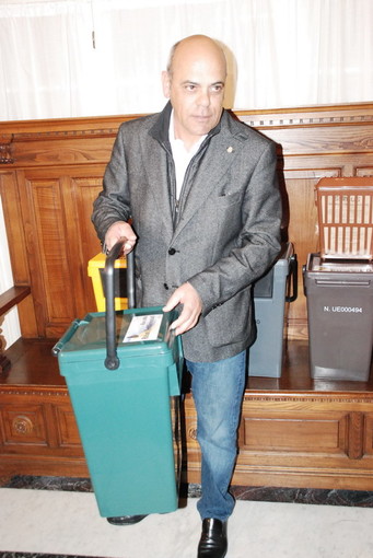 Sanremo: raccolta rifiuti differenziata, il nuovo sistema dal 1° marzo. Tutti i punti informativi