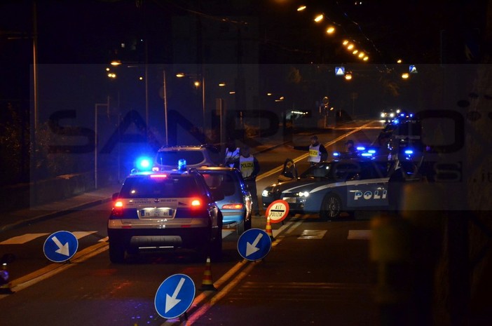 Servizio straordinario di controllo ieri pomeriggio ad Imperia e Sanremo ad opera della Polizia di Stato Servizio straordinario di controllo ieri pomeriggio ad Imperia e Sanremo ad opera della Polizia di Stato