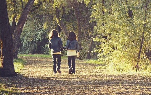 Coronavirus: circolare del Ministero degli Interni, consentita la passeggiata genitore-figlio vicino a casa