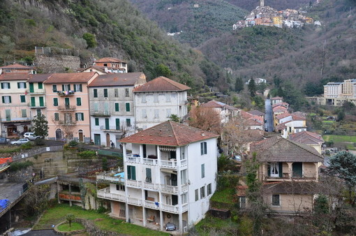 Pigna: ex locali della Croce Rossa per il 'Coc' e la Protezione Civile, il Sindaco "Dobbiamo essere pronti ad eventi eccezionali" Pigna: ex locali della Croce Rossa per il 'Coc' e la Protezione Civile, il Sindaco "Dobbiamo essere pronti ad eventi eccezionali"