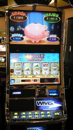 Sanremo: nuova e divertente slot machine al Casino, ecco la 'Piggy Bankin slot'