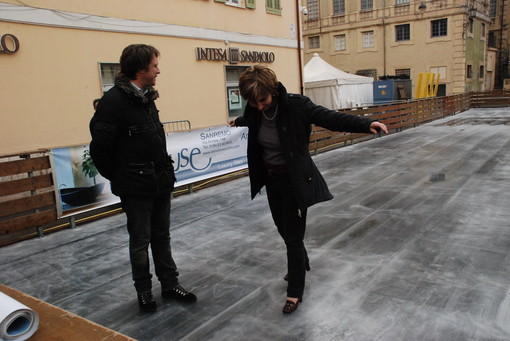 Sanremo: pista di pattinaggio in piazza Borea D'Olmo, Roberto risponde a Luigi