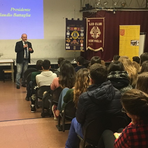 Ventimiglia: 'Progetto Martina', un incontro formativo dei Lions al Liceo Aprosio della città di confine (Foto)