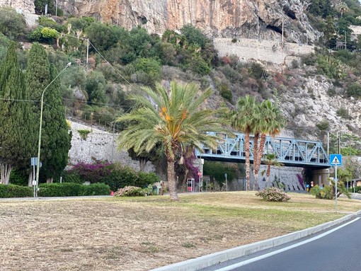 Ventimiglia, il consigliere Sismondini contro la chiusura di Ponte San Ludovico: “Decisione incomprensibile, si ripensi alla progettazione”