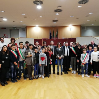 Questa mattina, seduta del ‘Consiglio regionale dei ragazzi’. Piana: “Conoscere l’ordinamento democratico è il miglior modo per maturare un profondo senso civico” Questa mattina, seduta del ‘Consiglio regionale dei ragazzi’. Piana: “Conoscere l’ordinamento democratico è il miglior modo per maturare un profondo senso civico”