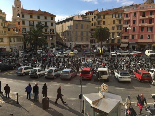 Sanremo: rissa ieri sera in piazza Eroi Sanremesi, protagonisti alcuni magrebini subito fuggiti Sanremo: rissa ieri sera in piazza Eroi Sanremesi, protagonisti alcuni magrebini subito fuggiti