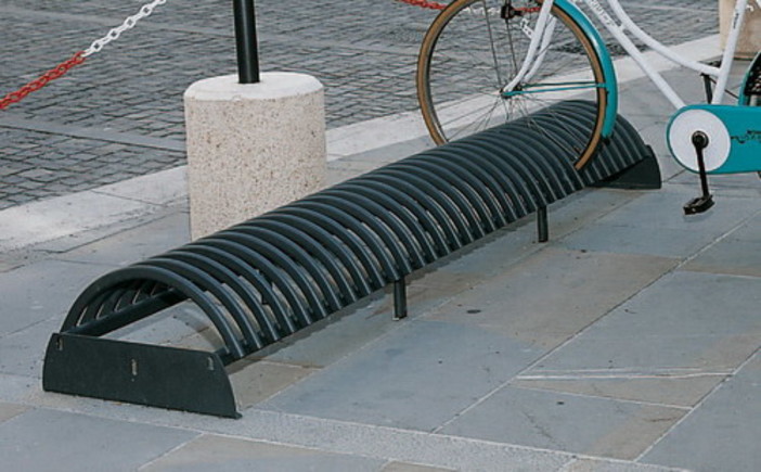 Sanremo: mobilità ‘green’ e sport all’aria aperta, il Comune acquista 20 nuovi portabiciclette da installare in città