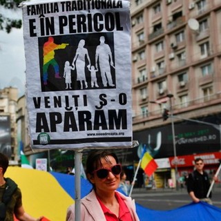 Si vota anche a Sanremo, tra i 12 seggi per il referendum contro i matrimoni gay della Romania