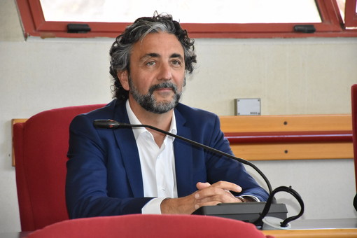 Maltrattamenti Rsa Le Palme di Arma di Taggia: il sindaco "Triste e sconcertante, attendiamo esito indagini" Maltrattamenti Rsa Le Palme di Arma di Taggia: il sindaco "Triste e sconcertante, attendiamo esito indagini"