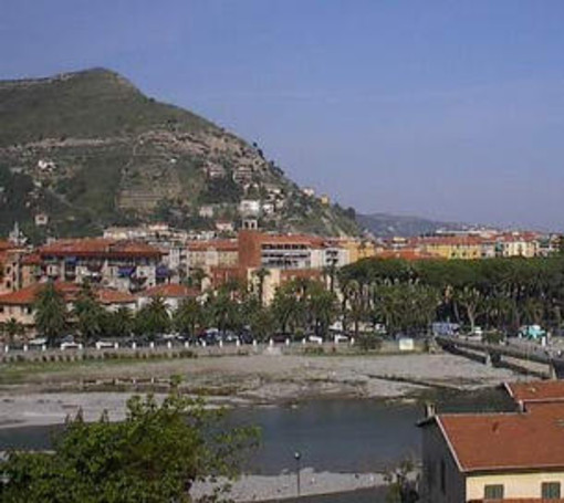 Ventimiglia: degrado nel letto del fiume Roya, Andrea Lapini torna alla carica Ventimiglia: degrado nel letto del fiume Roya, Andrea Lapini torna alla carica