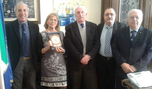 Imperia: questa mattina l'incontro tra il Prefetto Silvana Tizzano e la sezione territoriale dell'Ancri Imperia: questa mattina l'incontro tra il Prefetto Silvana Tizzano e la sezione territoriale dell'Ancri