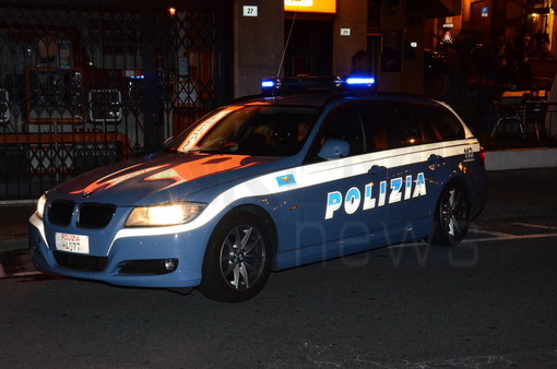 Ventimiglia: organizzava festicciole a base di hashish, la Polizia denuncia un 22enne ventimigliese con 90 grammi di droga