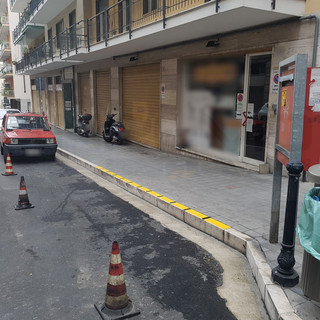 Sanremo: passo carraio e auto parcheggiate, il titolare della licenza chiede solo il rispetto della stessa