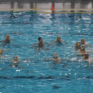 Pallanuoto. Sconfitta nell'ultimo turno dell'anno per la Rari Nantes Imperia, giallorossi battuti 5-22 da Padova Pallanuoto. Sconfitta nell'ultimo turno dell'anno per la Rari Nantes Imperia, giallorossi battuti 5-22 da Padova