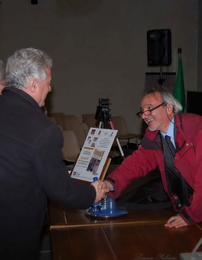 Ventimiglia: domenica scorsa la presentazione del libro di Franz Coriasco Ventimiglia: domenica scorsa la presentazione del libro di Franz Coriasco