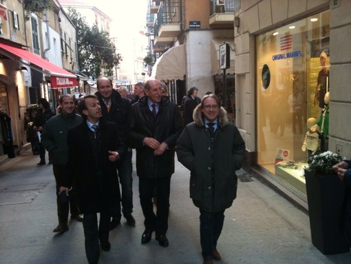 Sanremo: la passeggiata di Luigi Sappa oggi in centro
