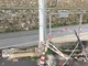 Sanremo: pietra miliare distrutta rimane sull'asfalto in strada San Giovanni, un residente chiede l'intervento del Comune