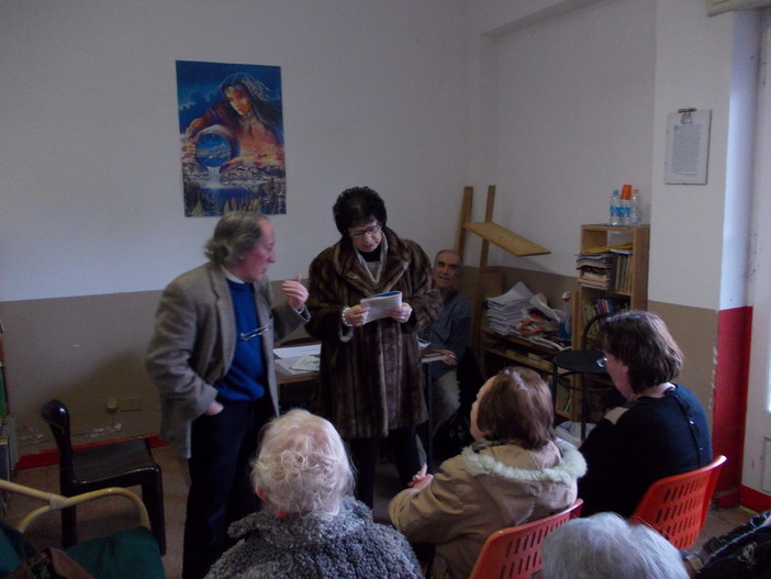 Vallecrosia: grande successo per il secondo reading di poesie al circolo 'Smile' Vallecrosia: grande successo per il secondo reading di poesie al circolo 'Smile'