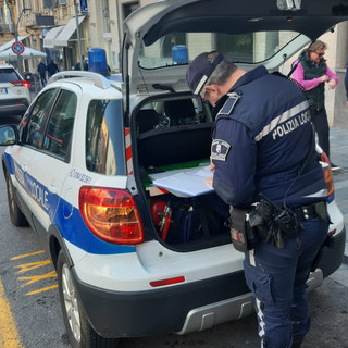 Sanremo, violenta colluttazione in Via Roma: arrestato 38enne per rapina e per aver picchiato un addetto alla sicurezza