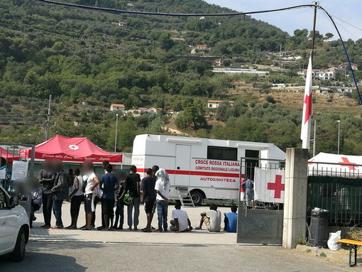 Ventimiglia: continua ad aumentare il numero dei migranti al Parco Roja, l'appello delle associazioni