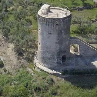 Pompeiana: progetto per un'area da destinare a spettacoli ed eventi alla torre anti barbaresca (Foto)