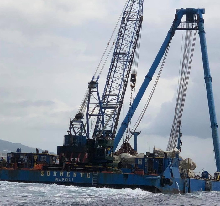 Spostamento manufatti tra Baiaverde e Cantieri del Mediteranneo per evitare l'erosione Spostamento manufatti tra Baiaverde e Cantieri del Mediteranneo per evitare l'erosione